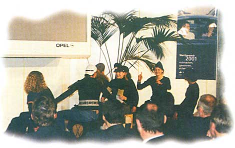 Foto: Gute Vorstellung - die Theater AG der Willy-Brandt-Schule aus Kassel.