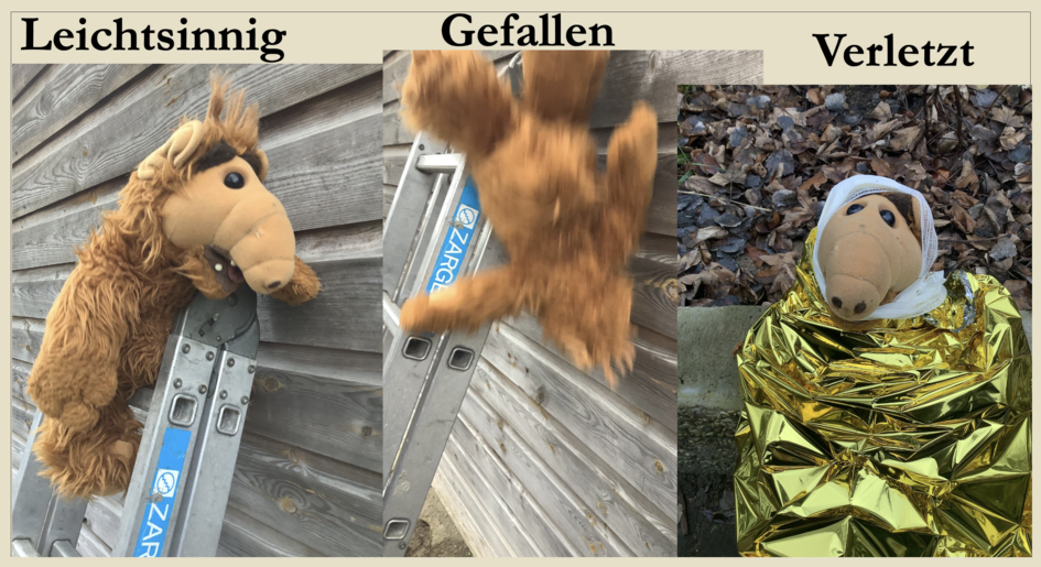 Das Bild ist aufgeteilt in drei Bilder, die einen Verlauf darstellen. In Bild 1 klettert Alf eine Treppe hoch mit dem Titel "Leichtsinnig". In Bild 3 stürzt Alf von der Leiter mit dem Titel "Gefallen" und auf Bild 3 liegt Alf in einer Rettungsdecke mit dem Titel "Verletzt"